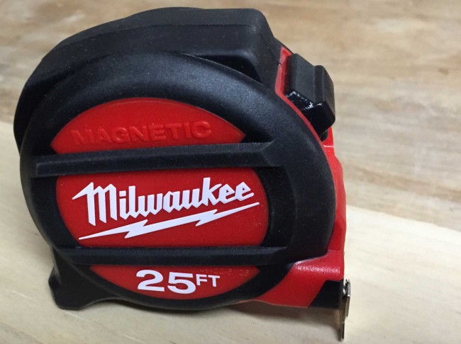 Milwaukee Magnetic tape measure