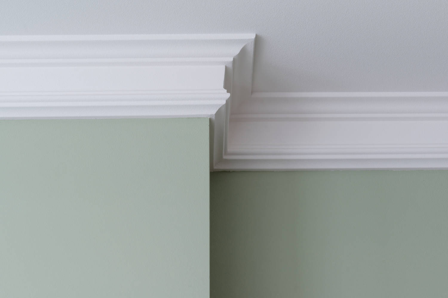 newly installed crown molding surrounding the perimeter of a room